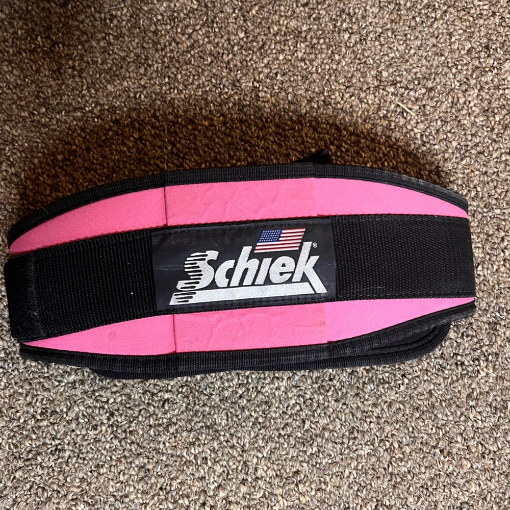 Sheik lifting belt. Woman’s small lightly used. No flaws